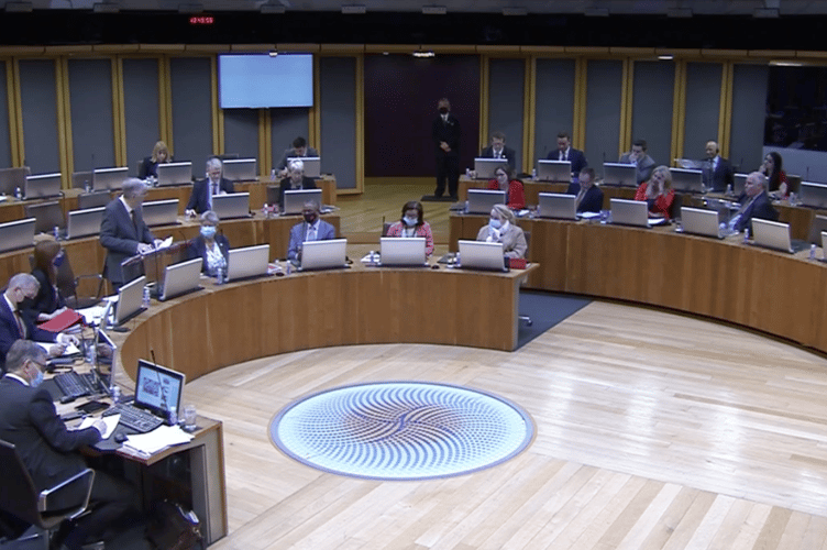 Welsh Conservative Andrew RT Davies asked First Minister Mark Drakeford about the farm purchase during yesterday’s Senedd session.