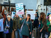 Hundreds march through Crickhowell to protest river pollution