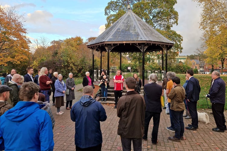 Dentist public meeting in Llandrindod Wells