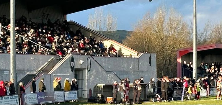 Llandovery crowd