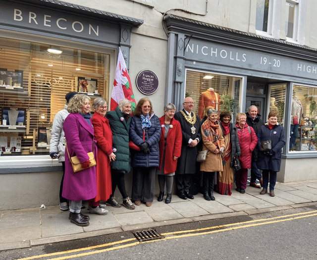 VIDEO: Purple Plaque unveiled for Brecon’s pioneering woman doctor