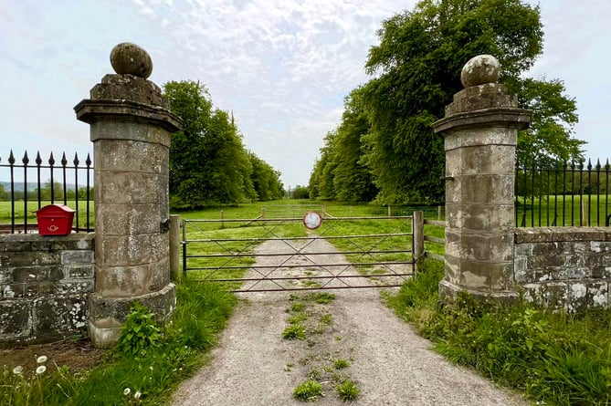 Entrance to Harpton Court