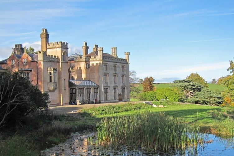 Llanerchydol Hall from Geograph by Dave Croker 