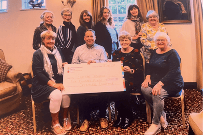 Crickhowell committee raises £18,500 for cancer research charity