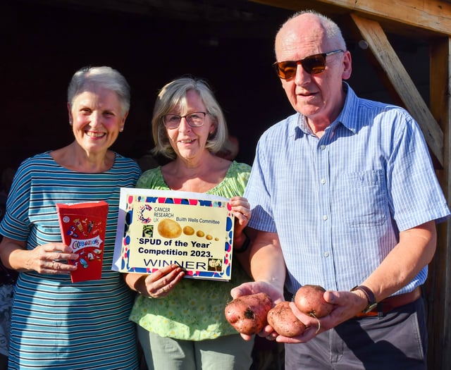 Builth Wells Committee raises hundreds from potato growing competition