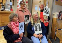 Author relives travel memories with old friends through memoir talk in Hay