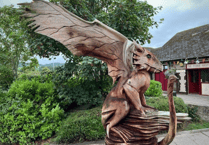 Spectacular dragon sculpture takes flight in Hay