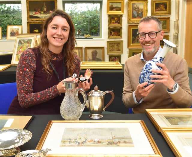 Experts seek treasures at charity antiques event