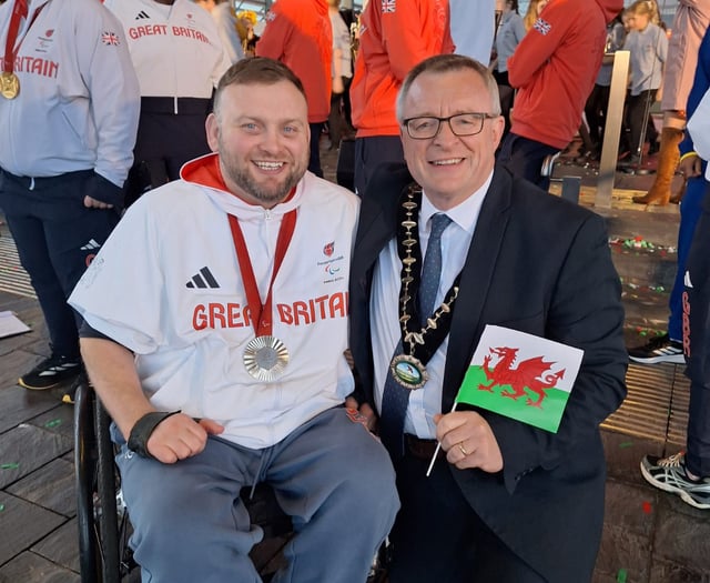 Brecon's Rob receives warm welcome at Paralympic homecoming