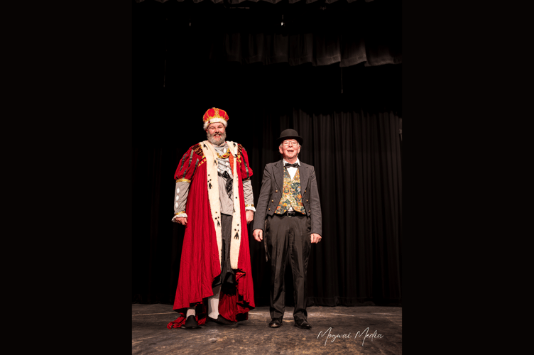 The King (James Stuart) and the PM (Don Mackenzie)