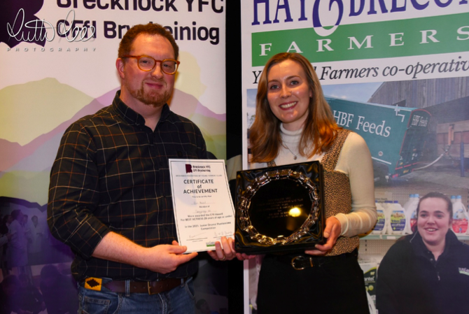 Elin of Sennybridge YFC won Best Actress Under 28